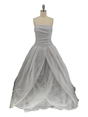 30215 White Vera Wang Princess Wedding Dress Gray size 6 bridal bride formal
